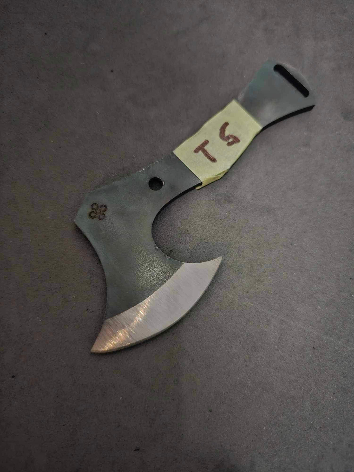 Tomahawk-retkikirves AEB-L Clover Blades