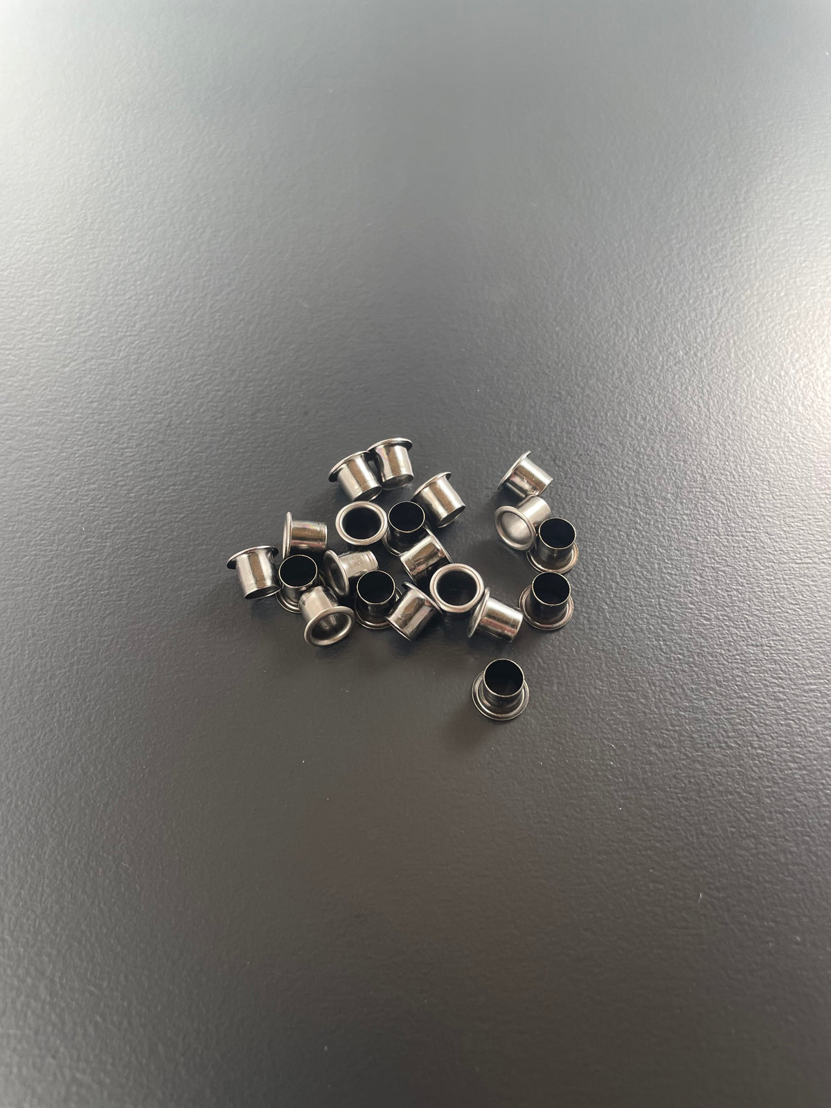 1/4” niitit KYDEXille (200 kpl)