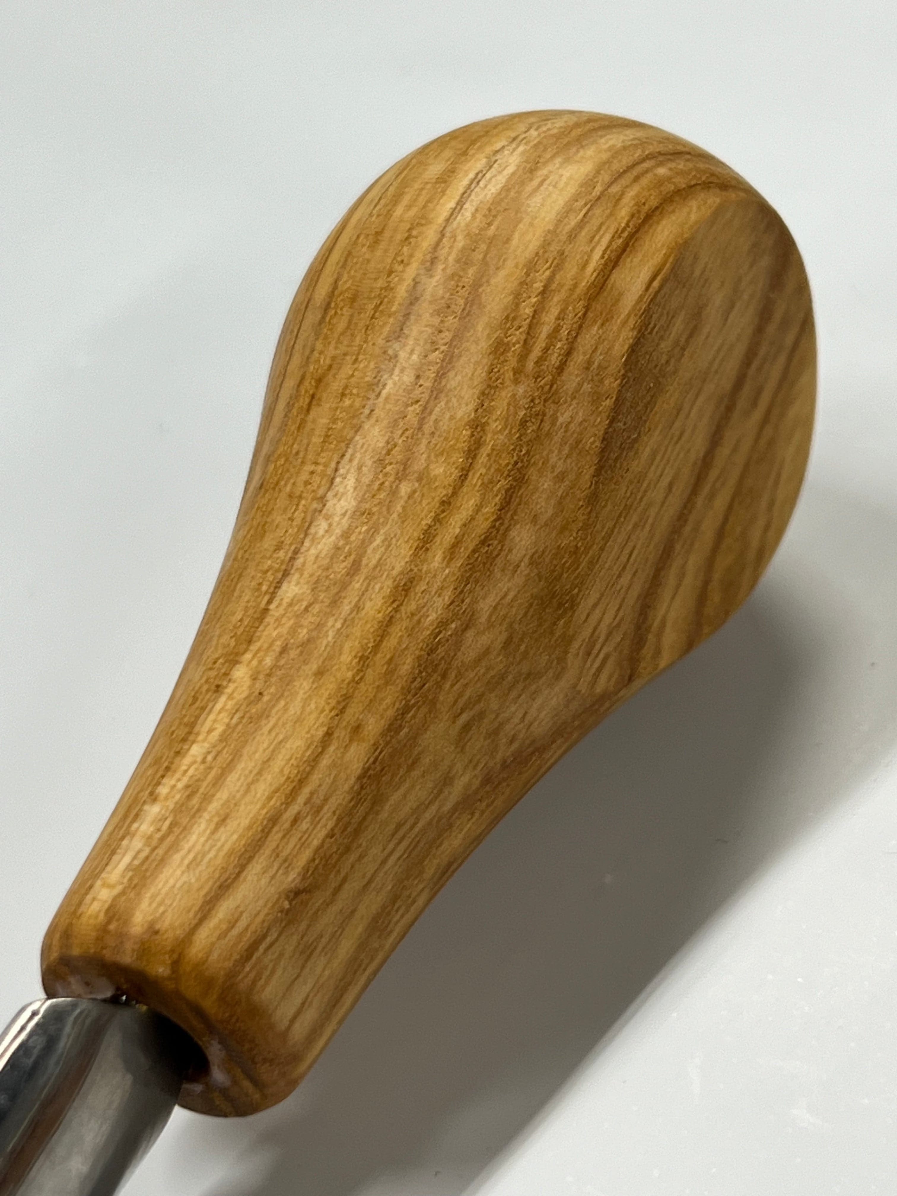 Puunveistotaltta 75x14mm taivutettu pyöristetty taltta P8a/14 pallokahvalla
