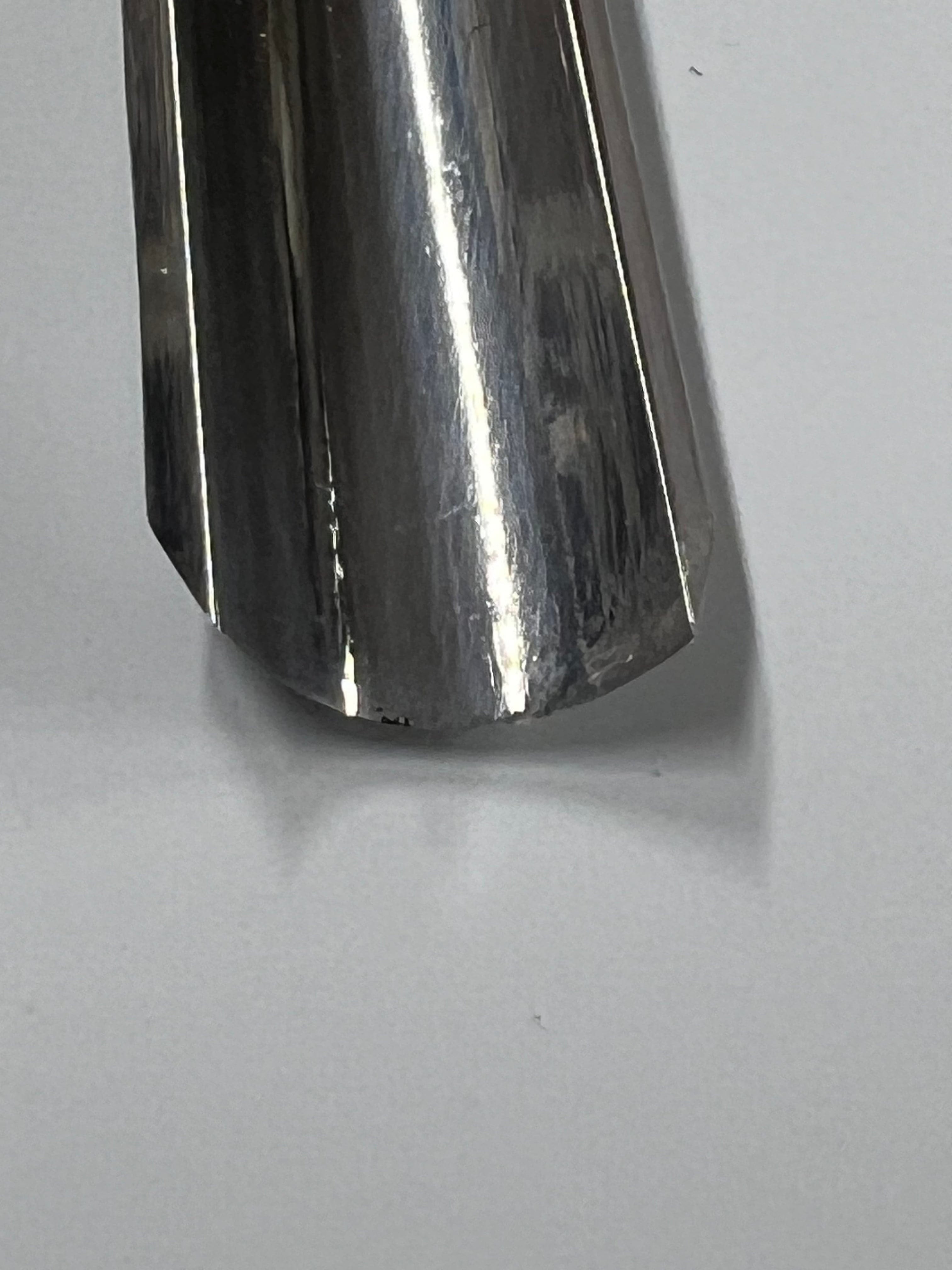 Puuntyöstötaltta 75x10 mm suora pyöristetty taltta P9/10 pallokahvalla