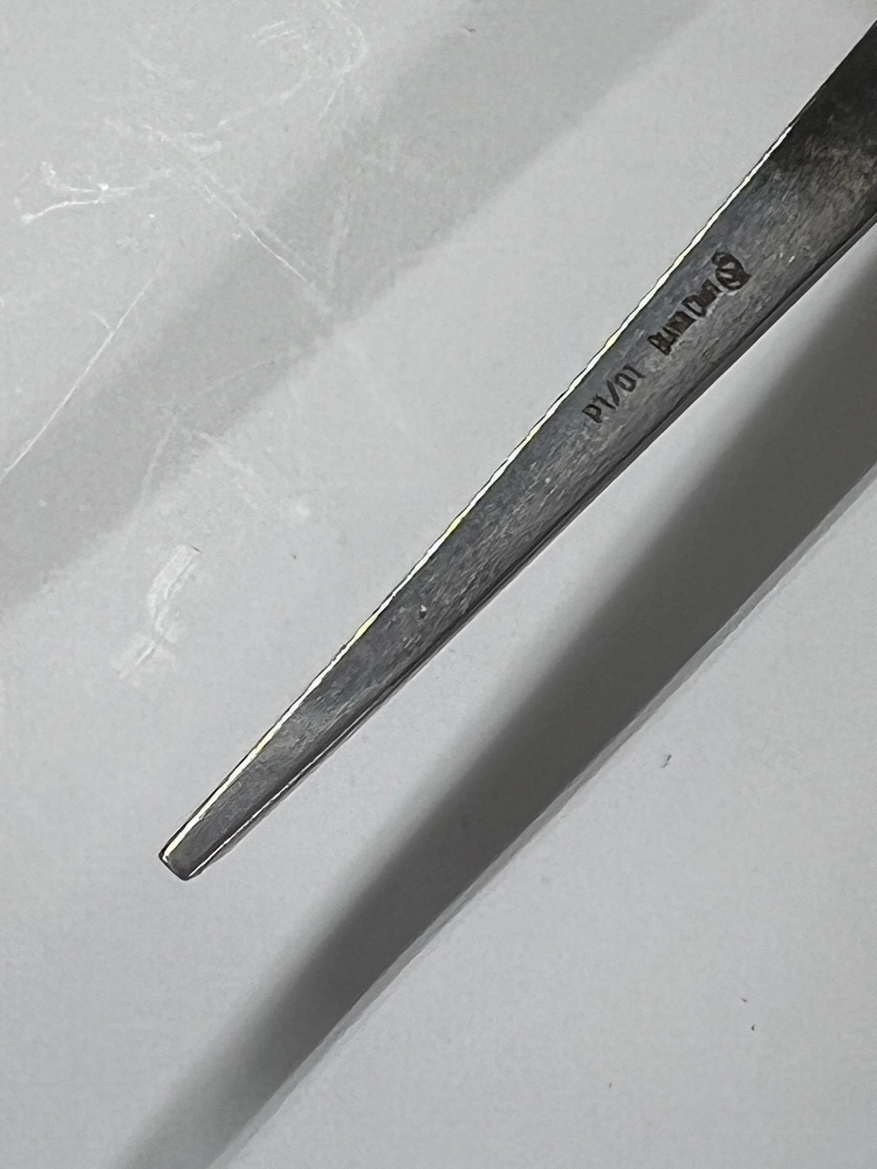 Puuntyöstötaltta 75x1 mm suora tasataltta P1/01 pallokahvalla