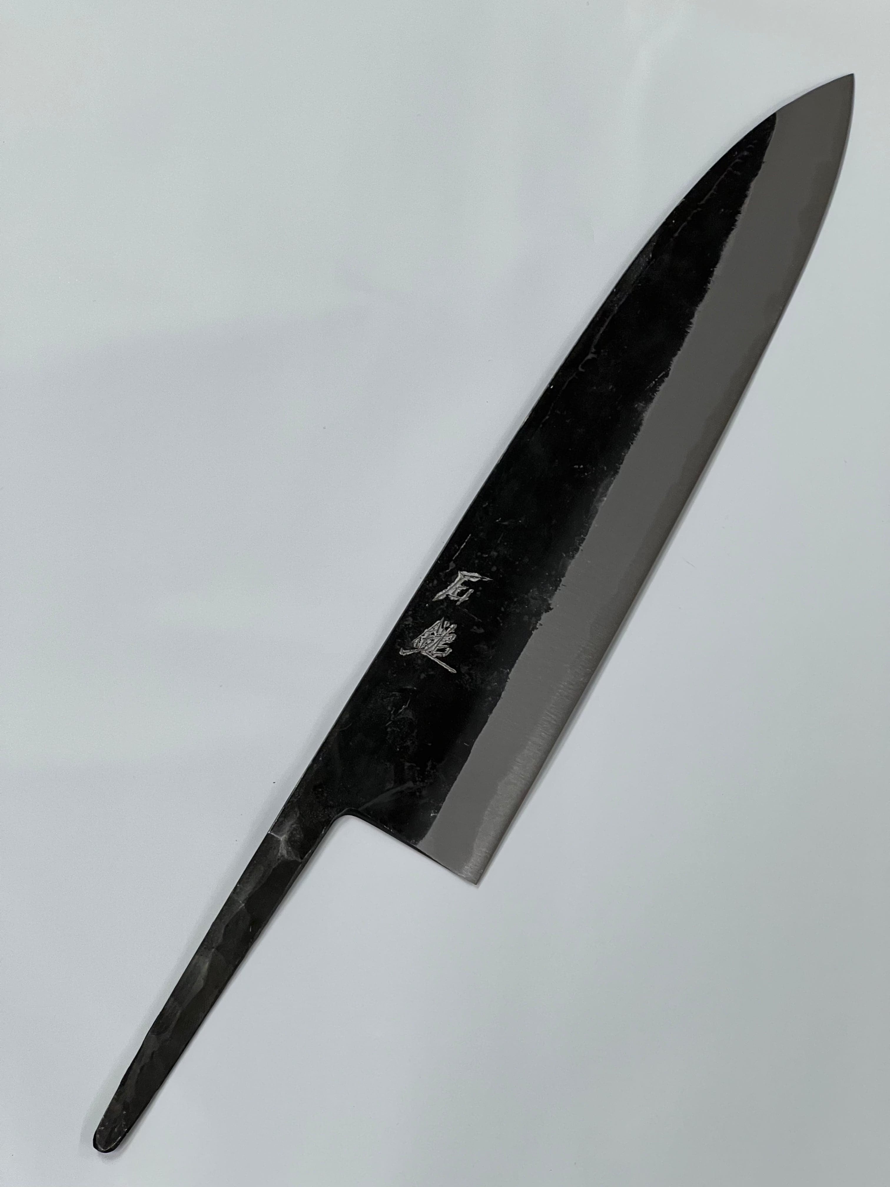 Kurouchi Gyuto 210 Blue 2 japanilainen käsin taottu veitsenterä