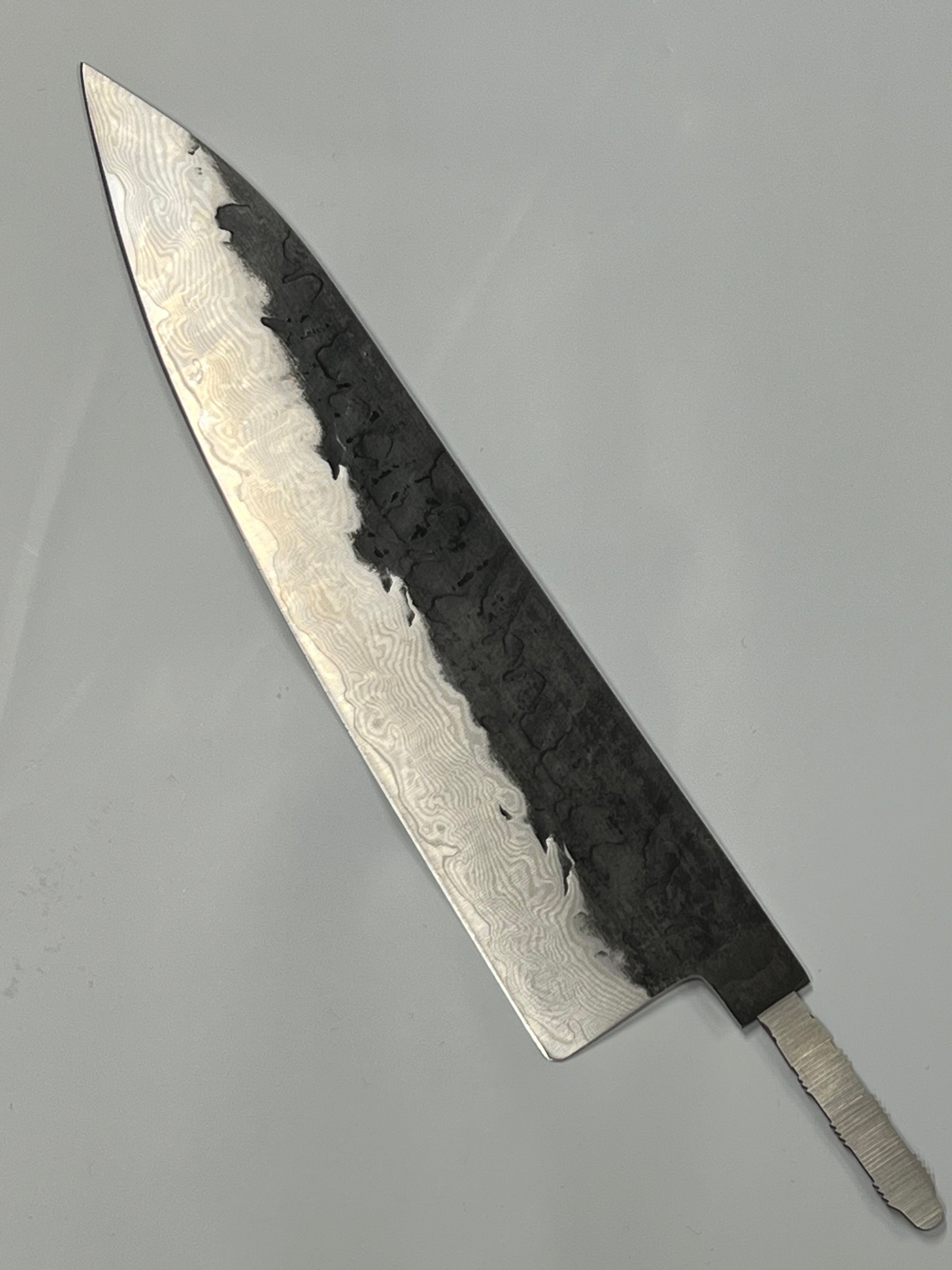 Kokkiveitsi 200 mm VG-10 Musta Brute de forge Damaskus