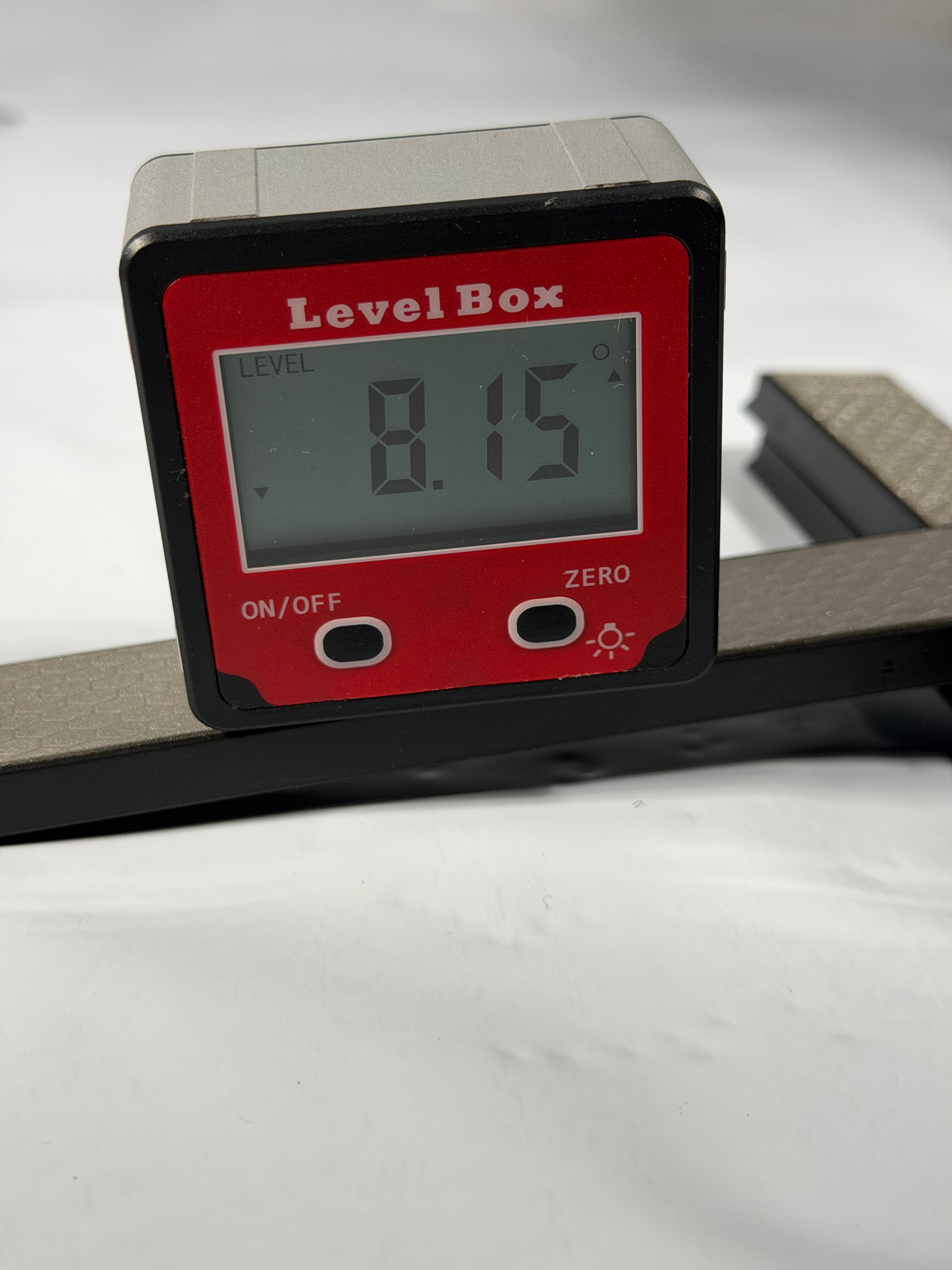 Level Box - Digitaalinen kulmamittari