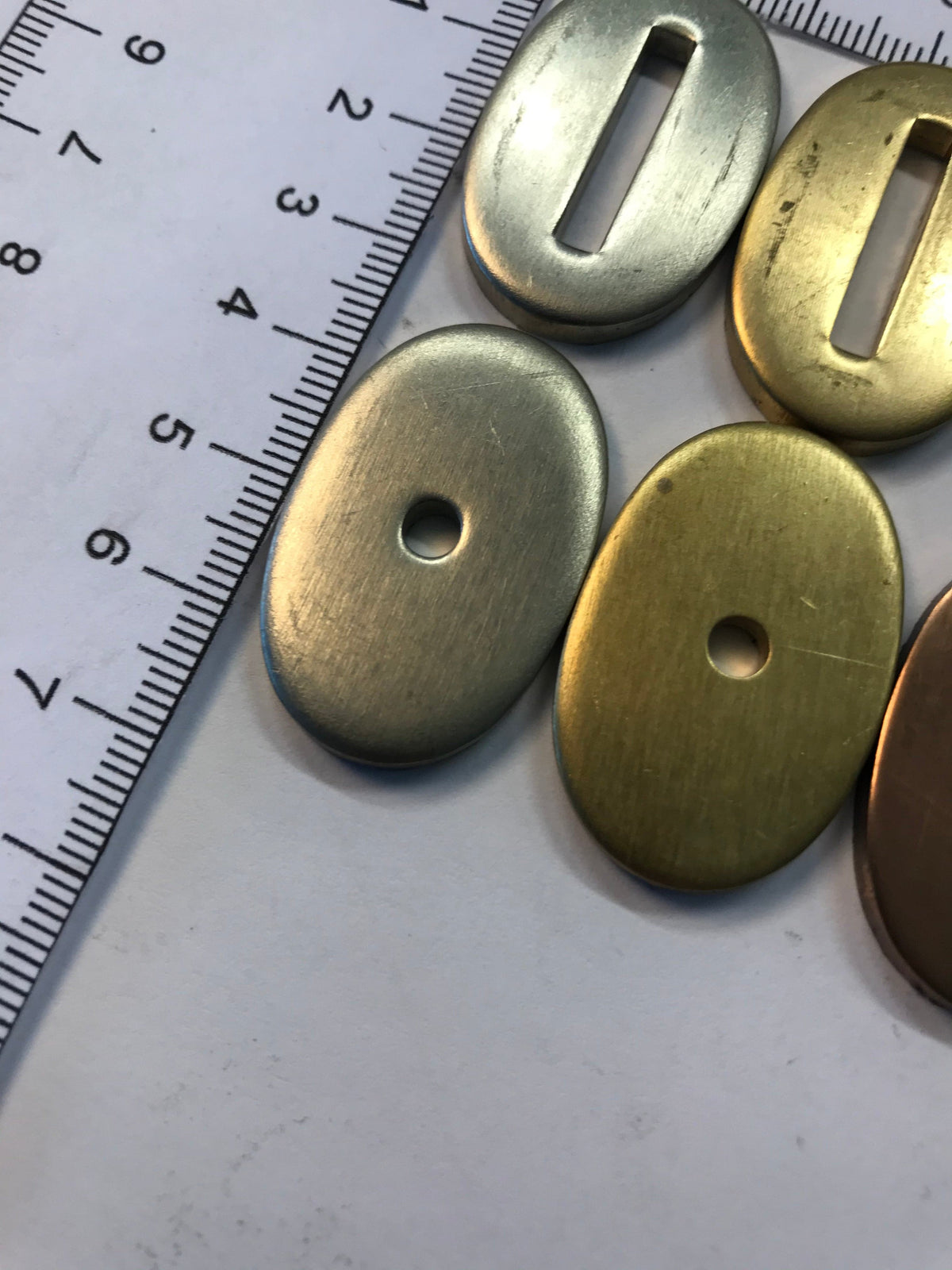 Holk tai päätylevy 21x32mm
