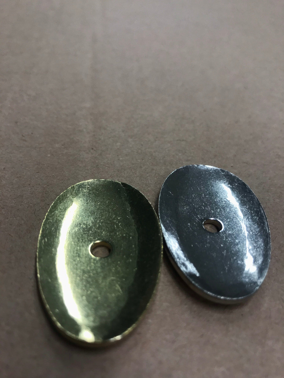Päätylevy varrelle 25x39 mm