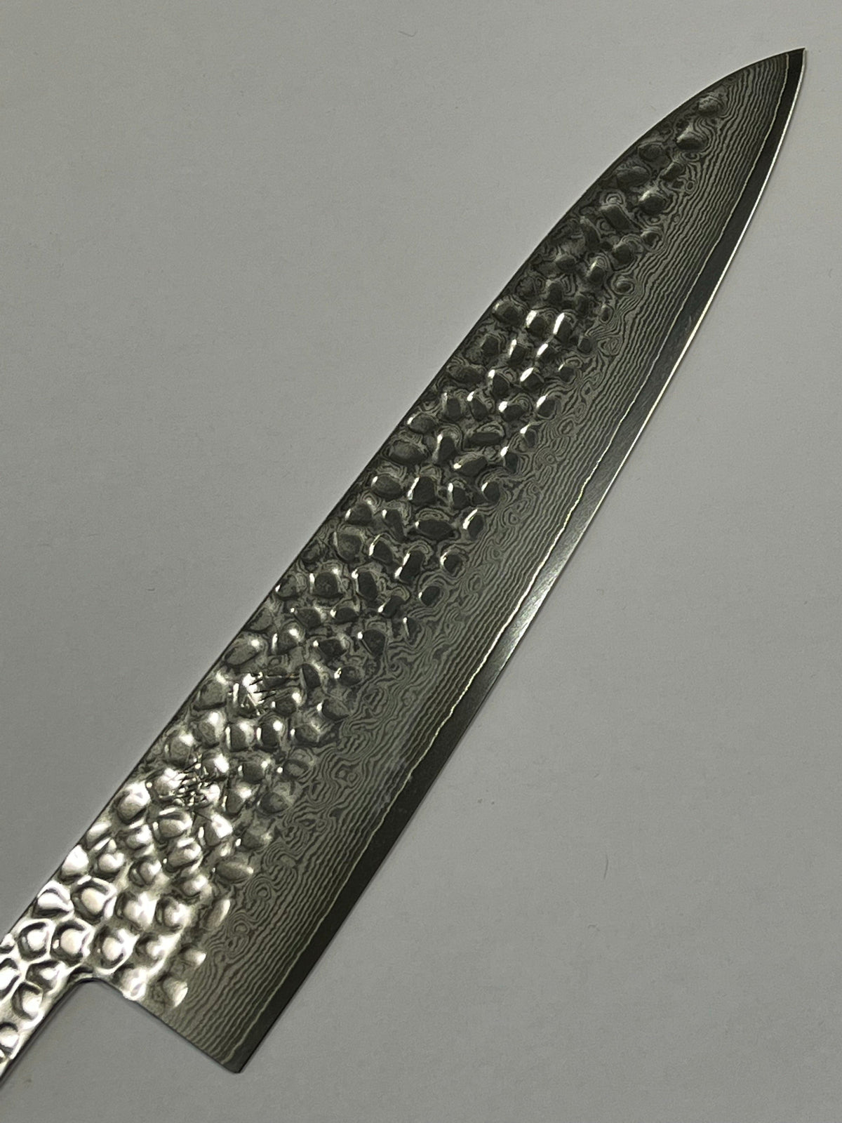 Gyuto 210 VG10 Damask japanilainen käsin taottu veitsenterä