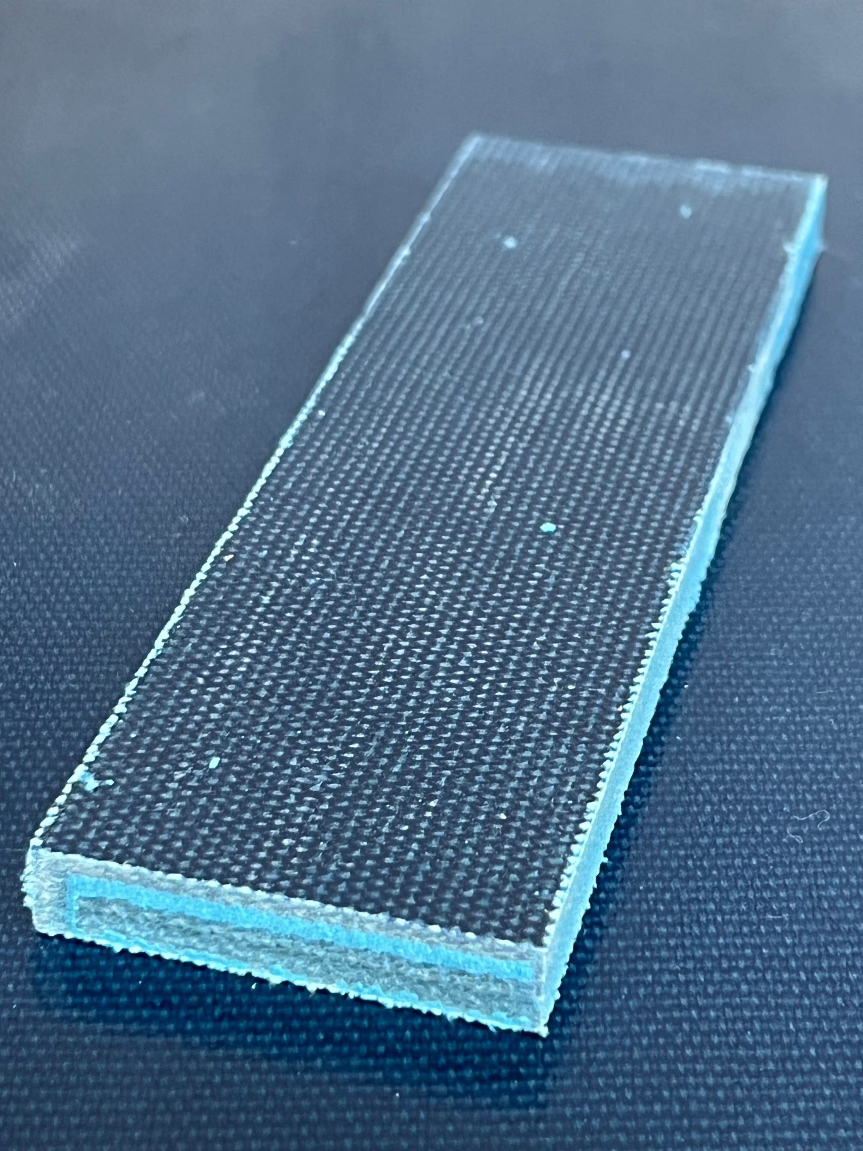 Micarta-levy kahvamateriaaliksi