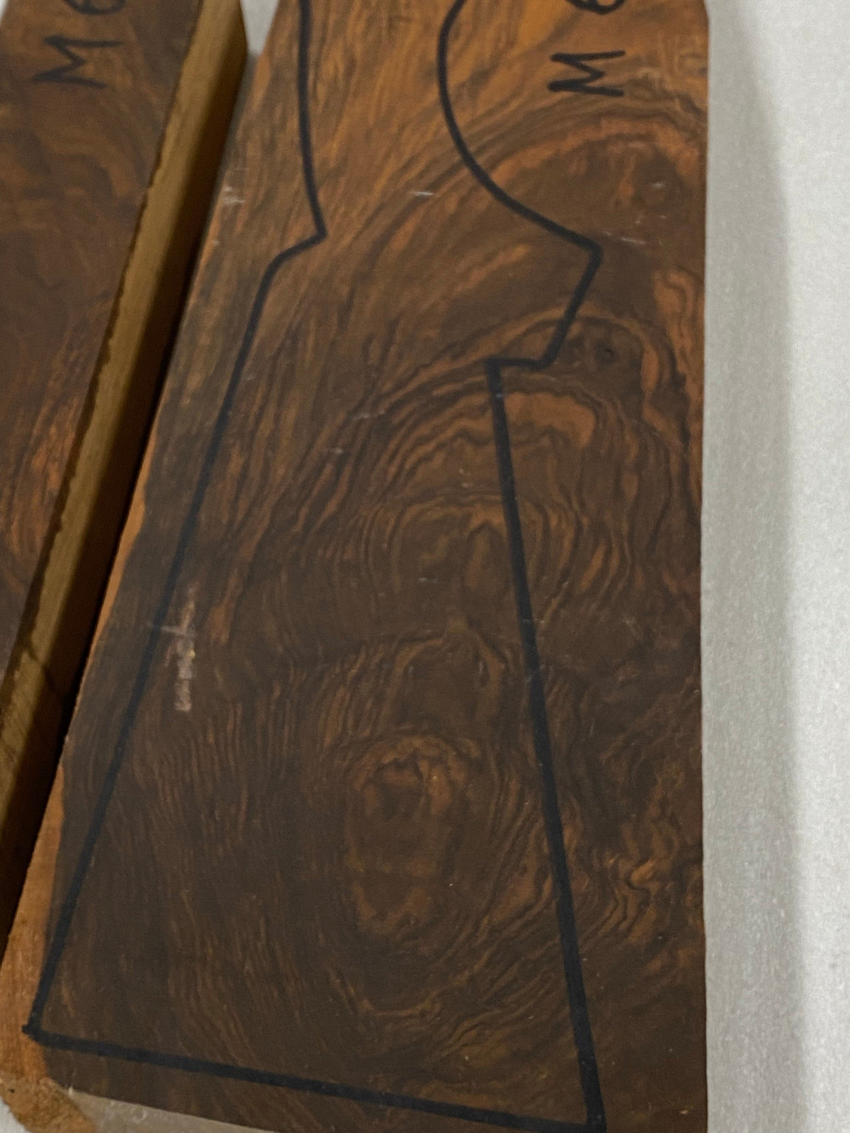 Haulikon tukkiaihio turkkilaista pähkinäpuuta, luokka 4 M-62