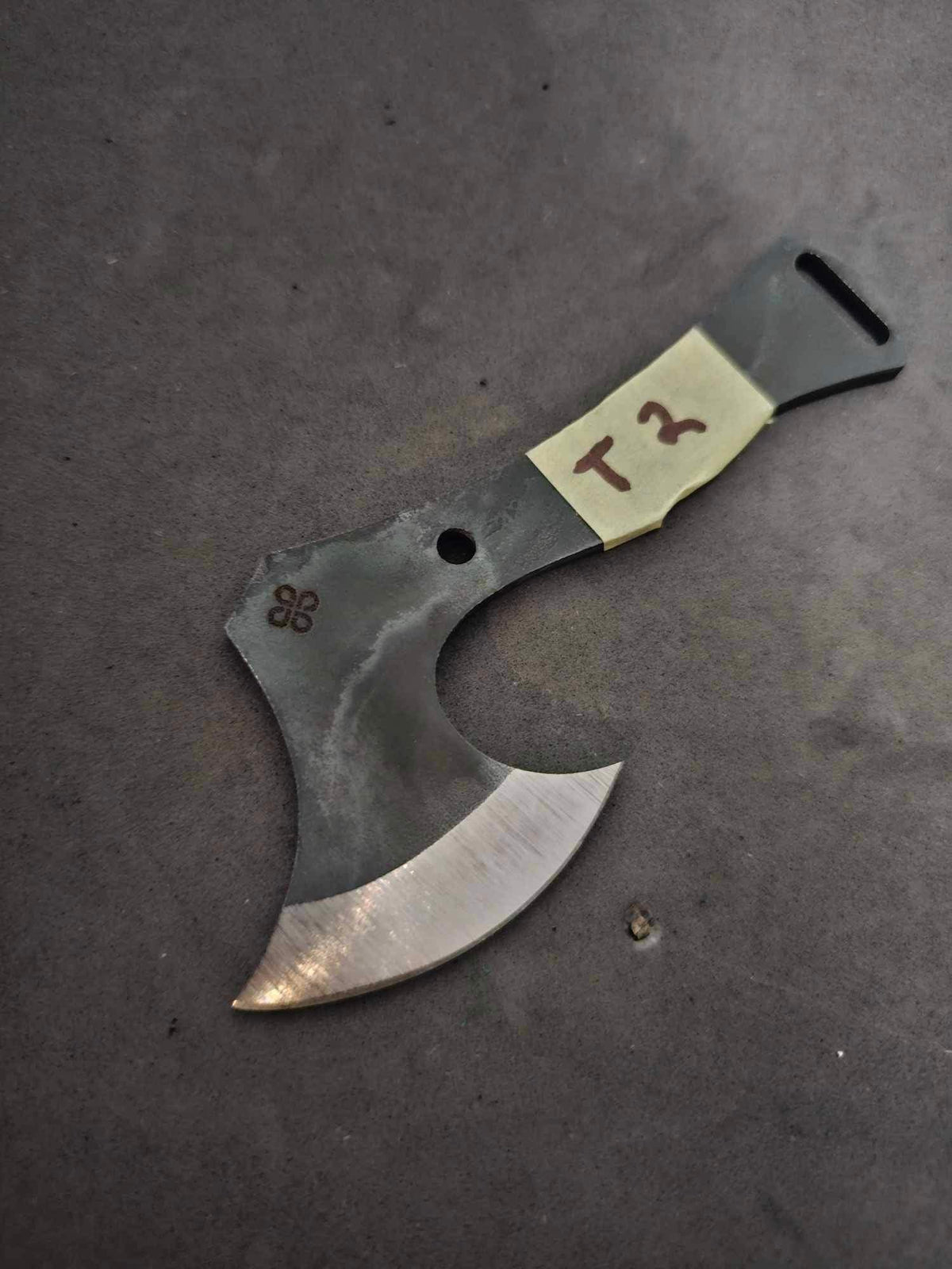 Tomahawk-retkikirves AEB-L Clover Blades