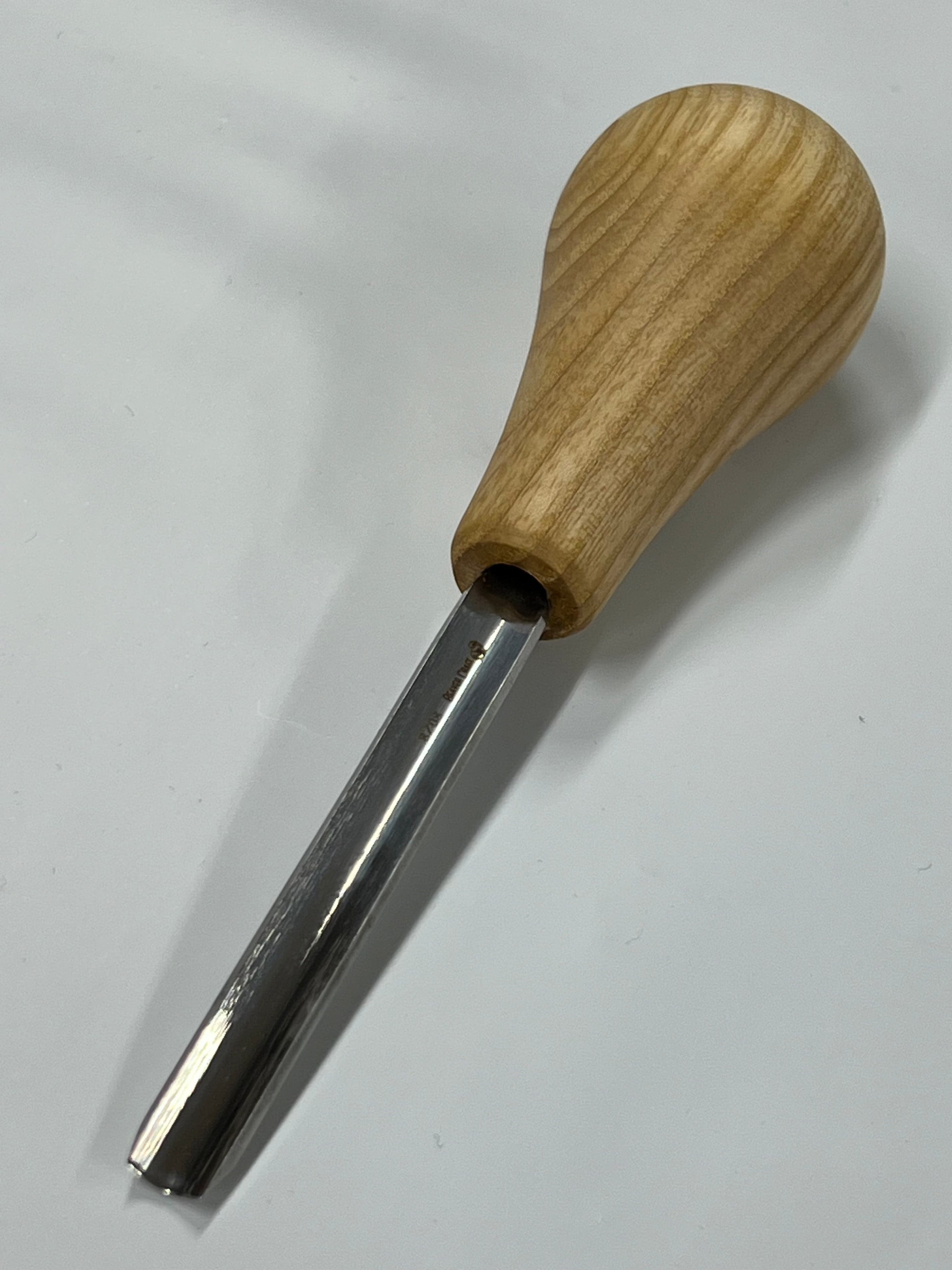 Puunveistotaltta 75x14mm suora pyöristetty taltta P8/08 pallokahvalla