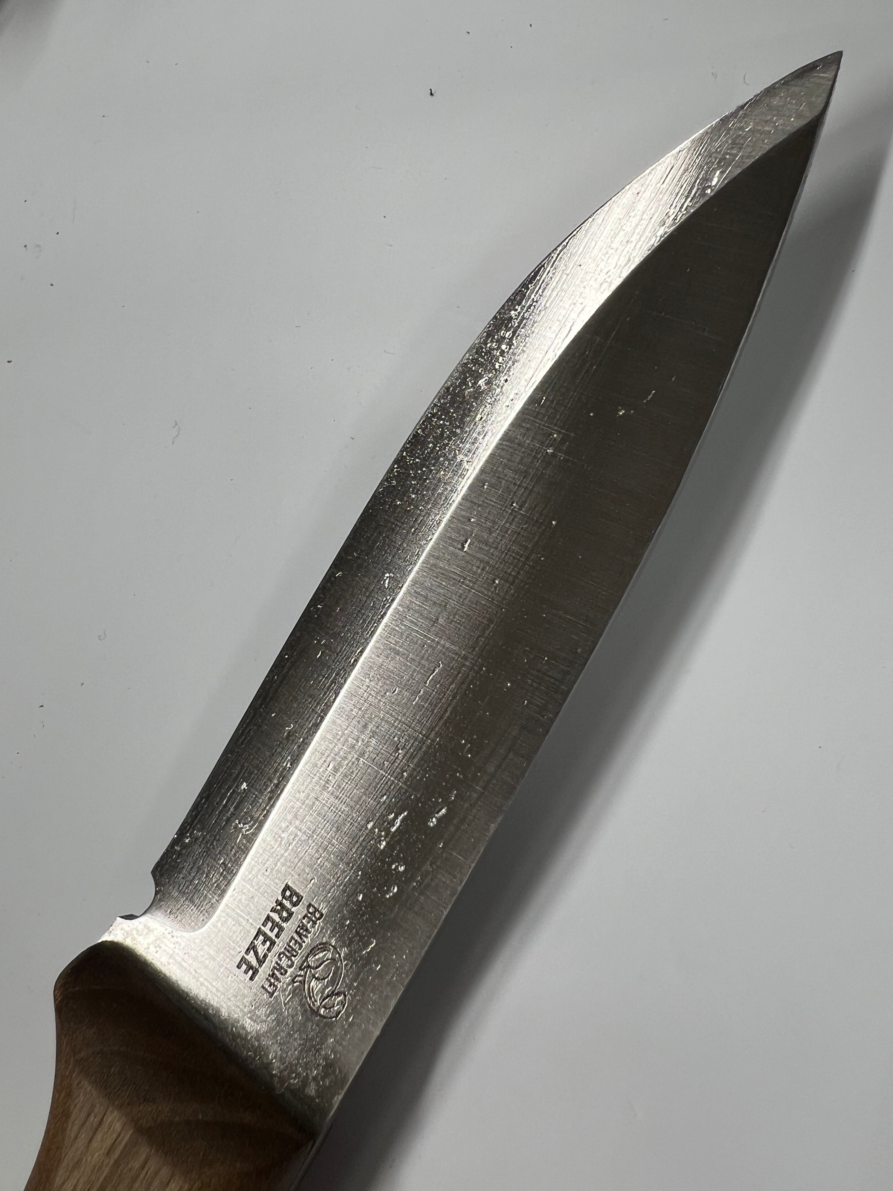 Bushcraft-veitsi BSH6 nahkatupella