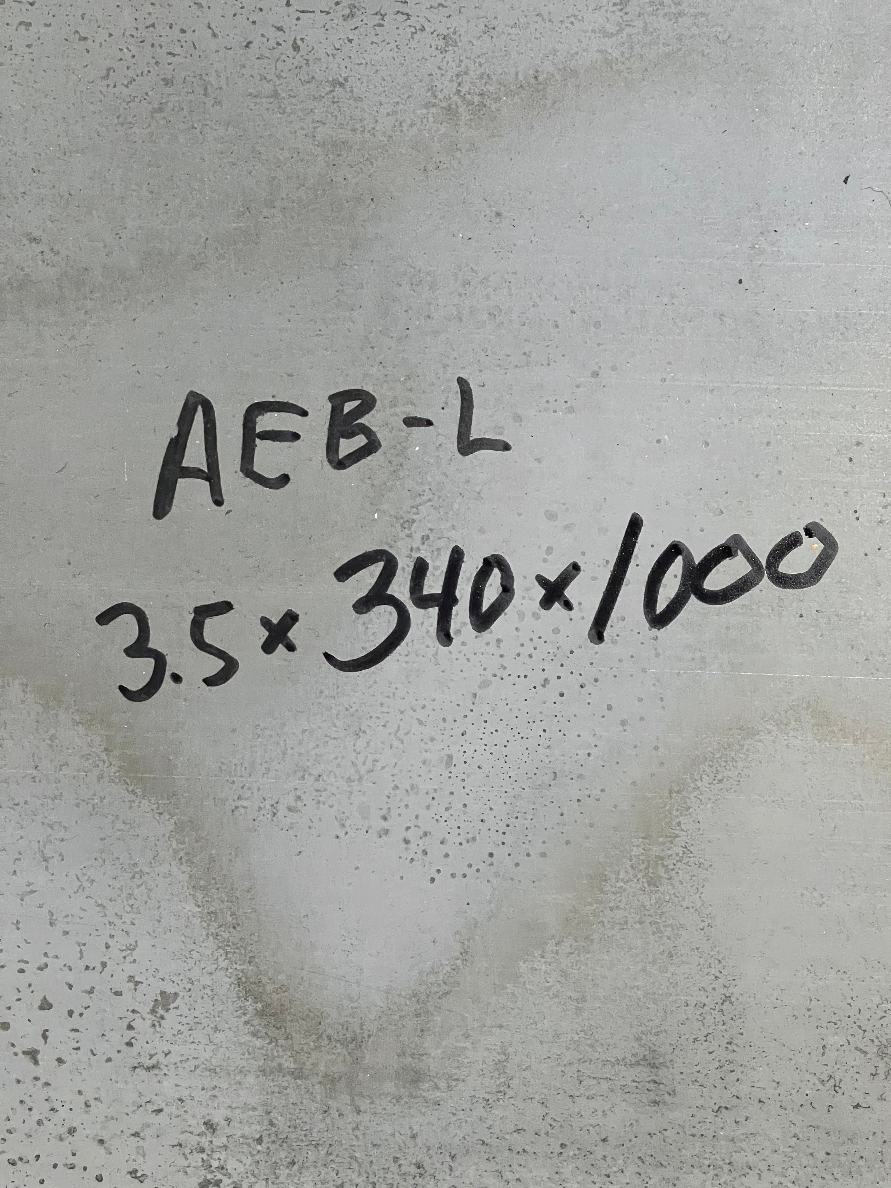 AEB-L ruostumaton veitsiteräs