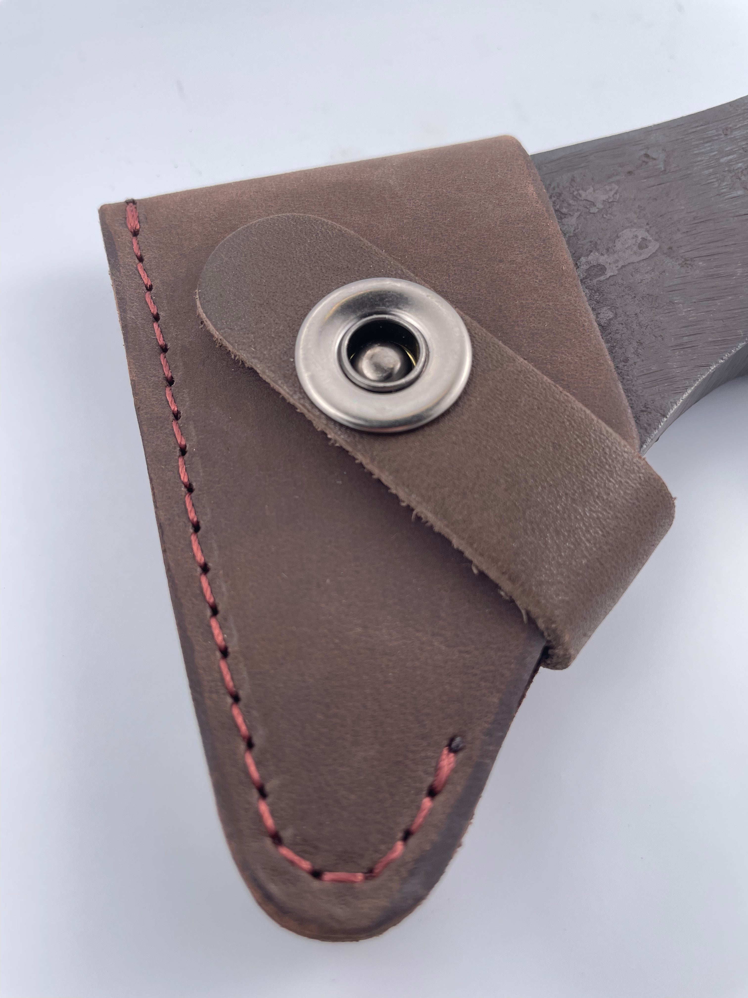 Kirveenpää teräsuojalla BAX1 Bushcraft Hatchet -pää