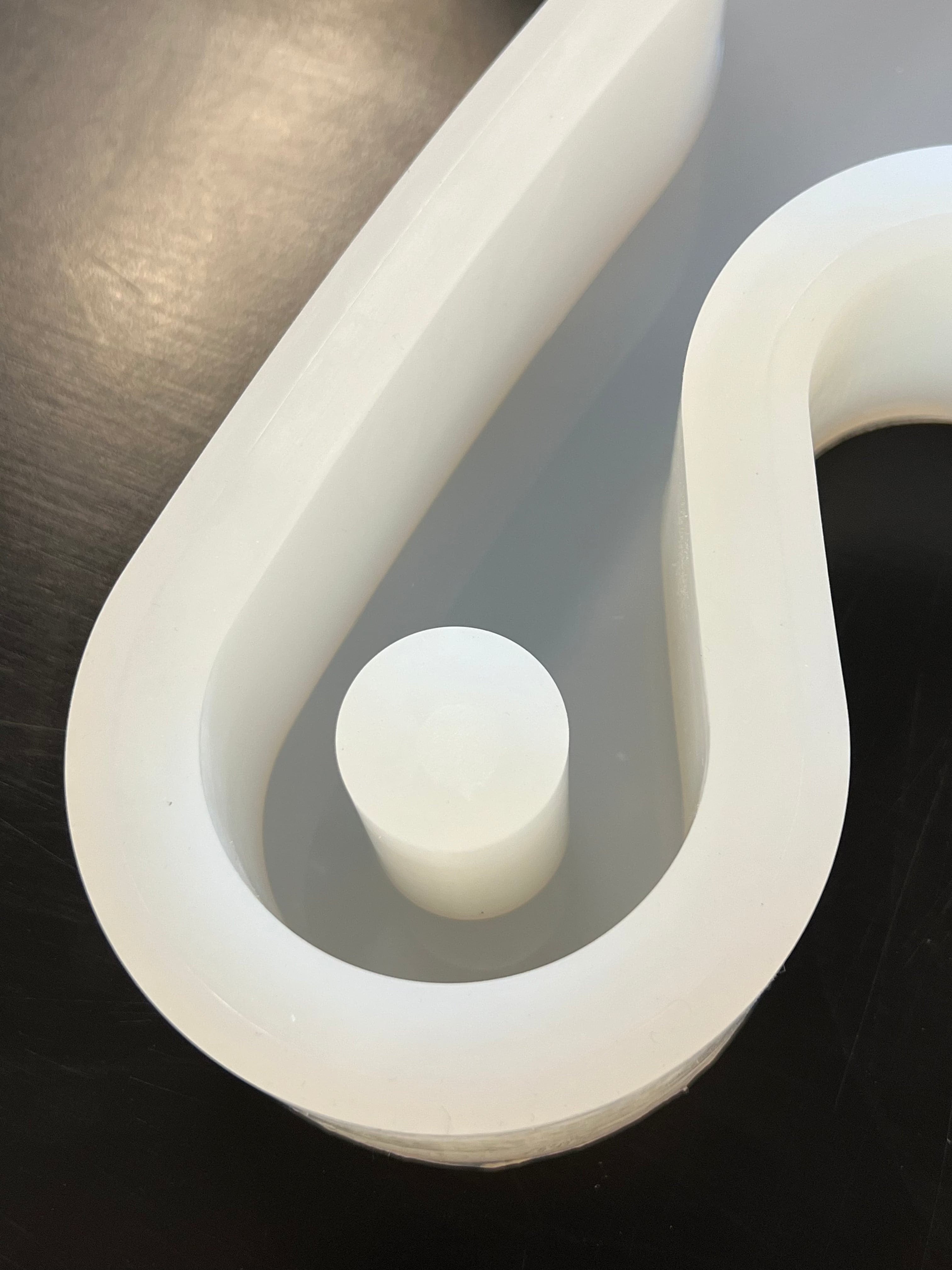 Silikonimuotti tarjoilualustalle (442x178x40mm)