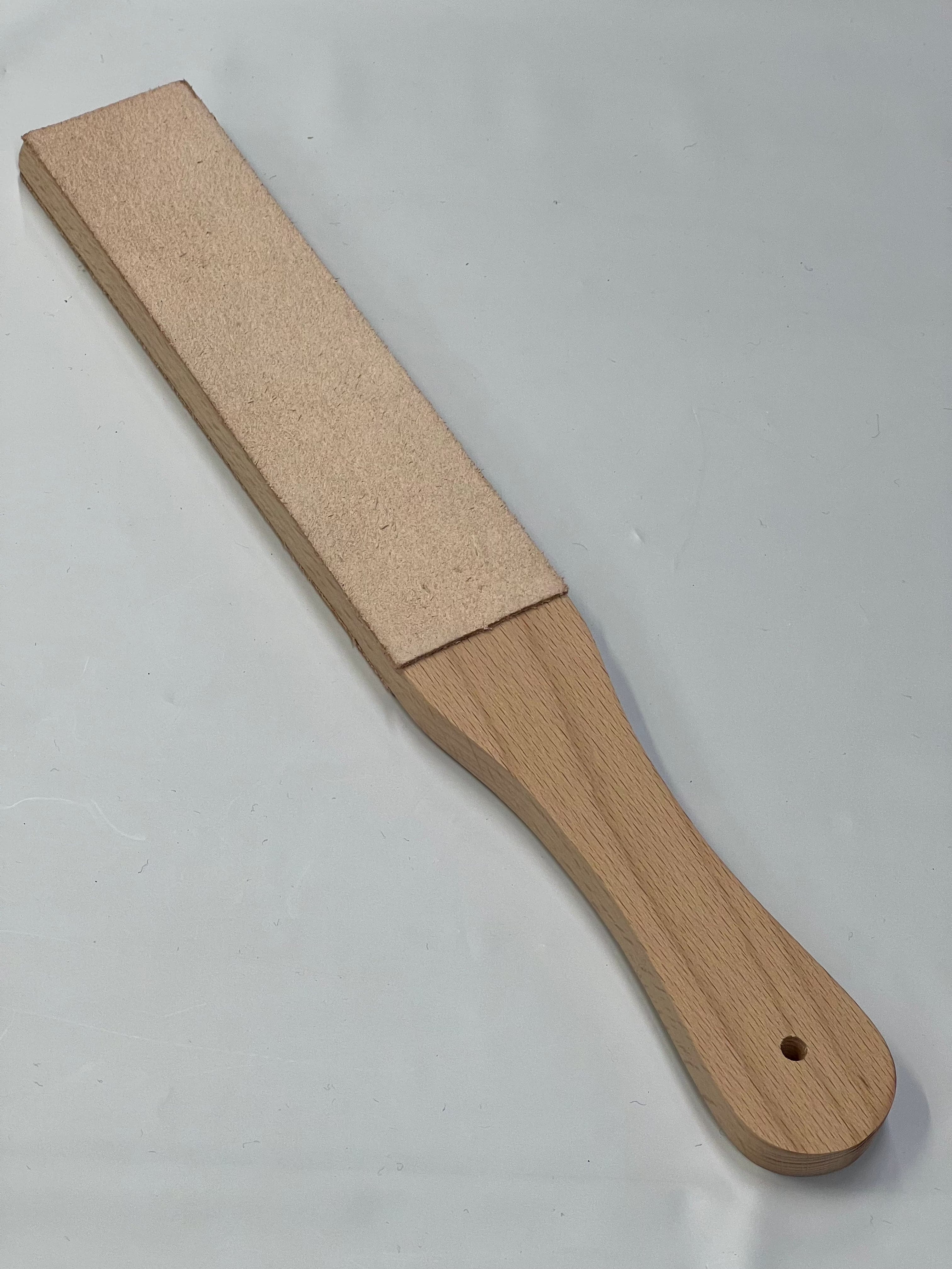 Kaksipuolinen nahkastroppi puupohjalla RW054