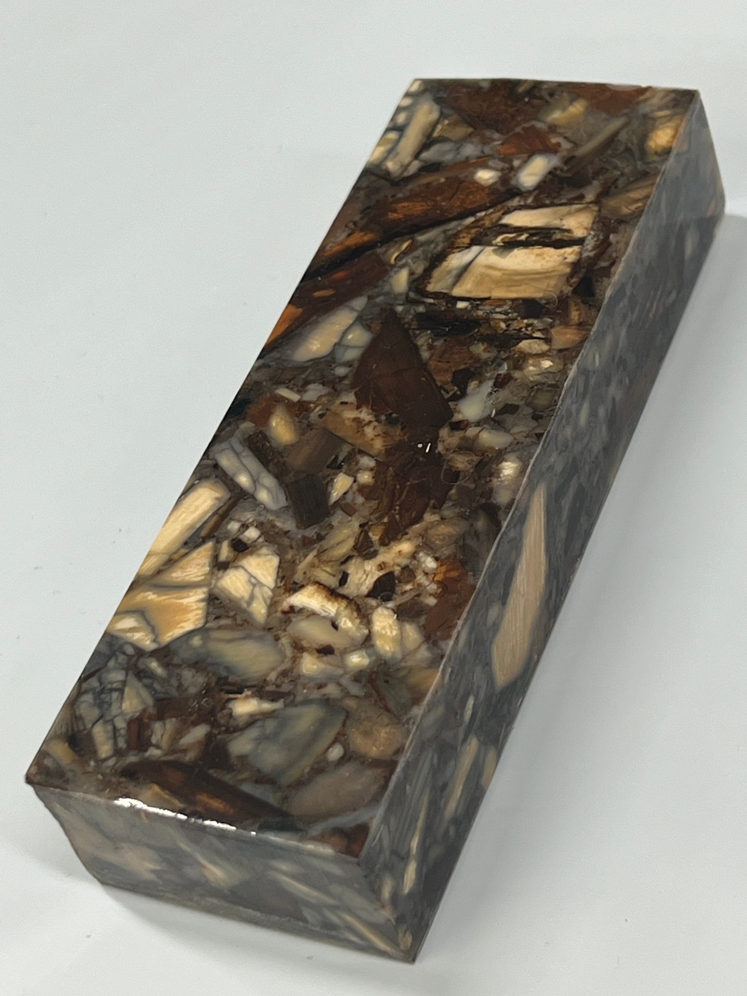 Mammutista valmistettu kahva-aihio M185 Fusion block