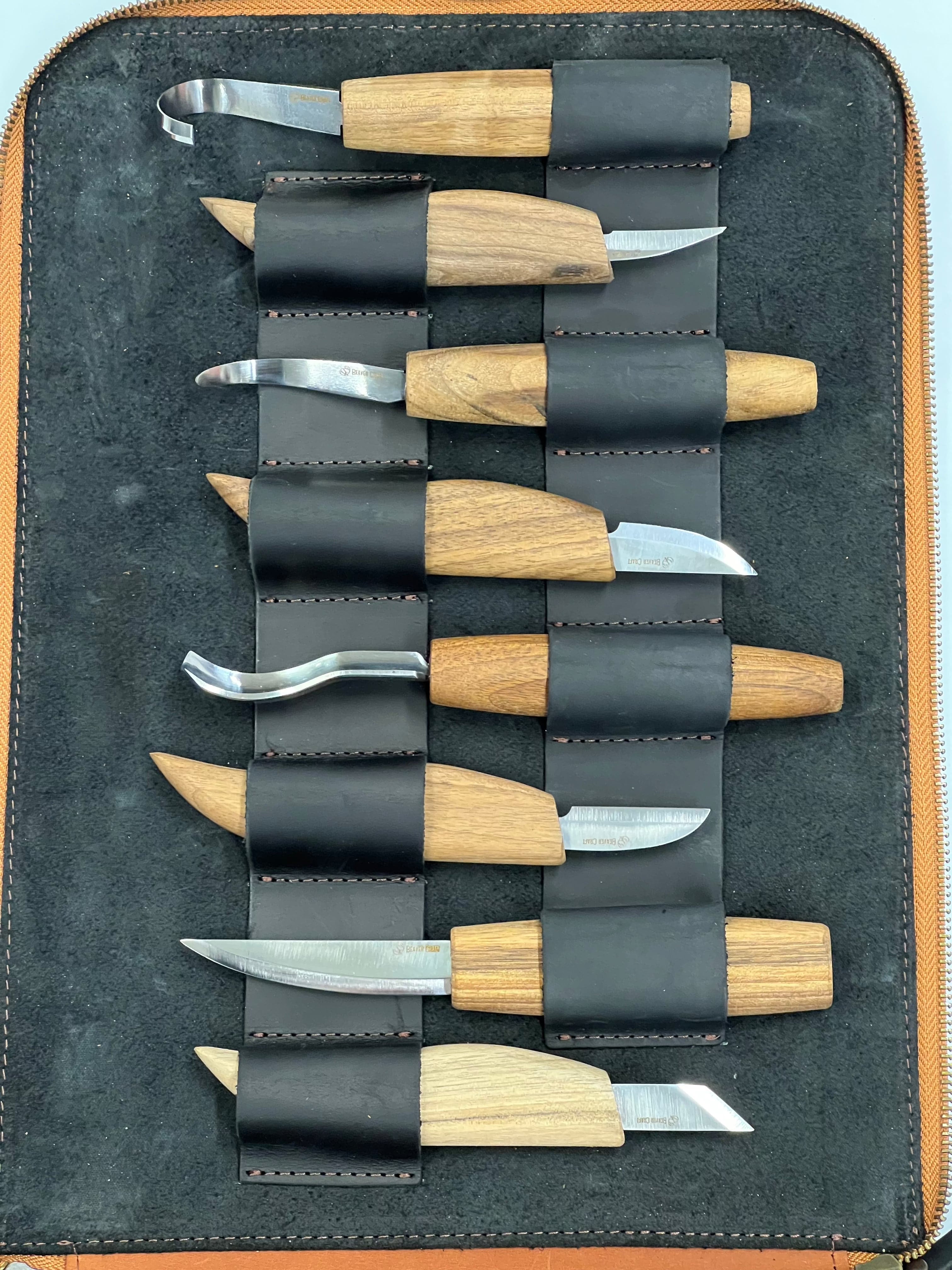 Puuntyöstösetti nahkaisessa olkalaukussa S50X Beaver Craft