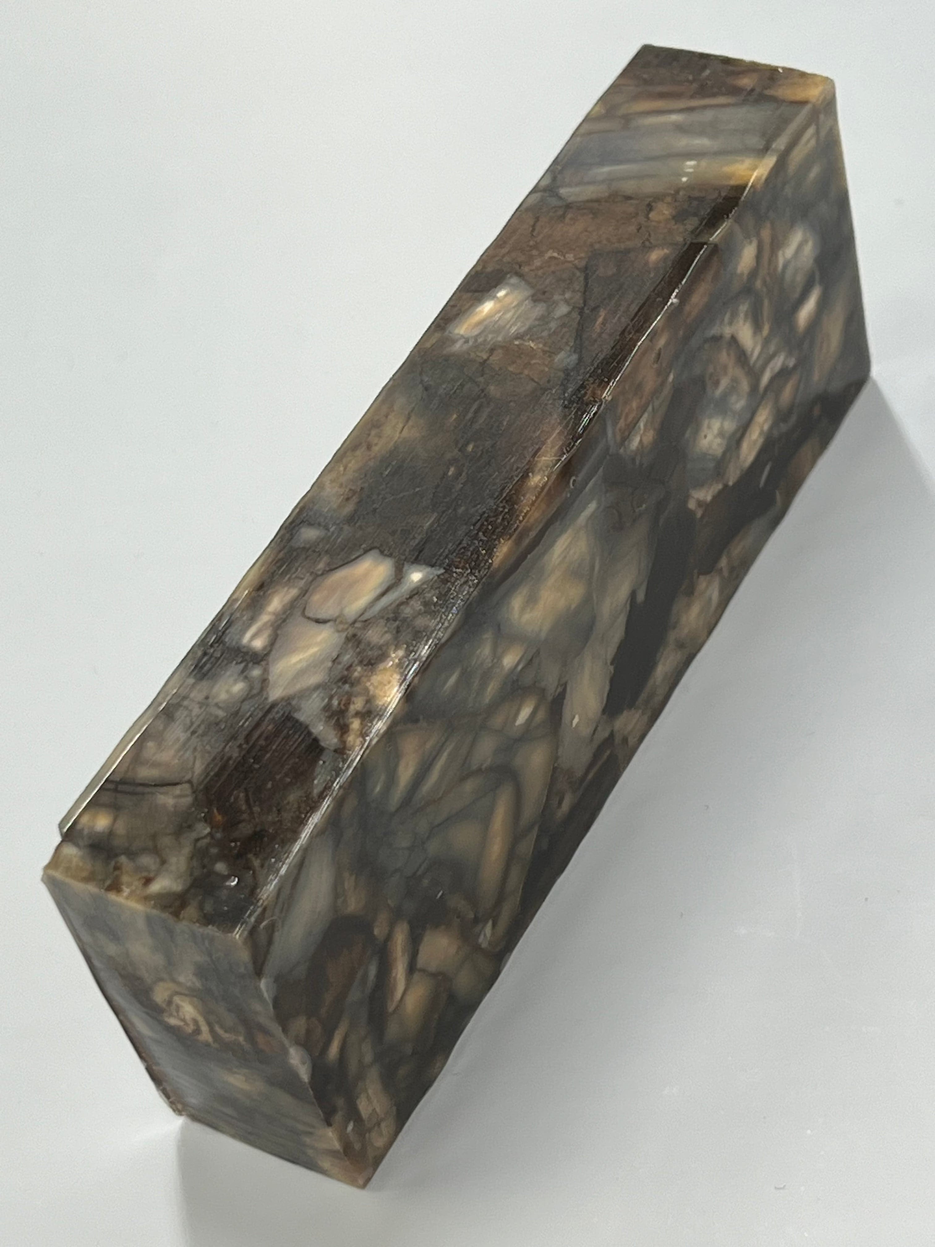 Mammutista valmistettu kahva-aihio M183 Fusion block
