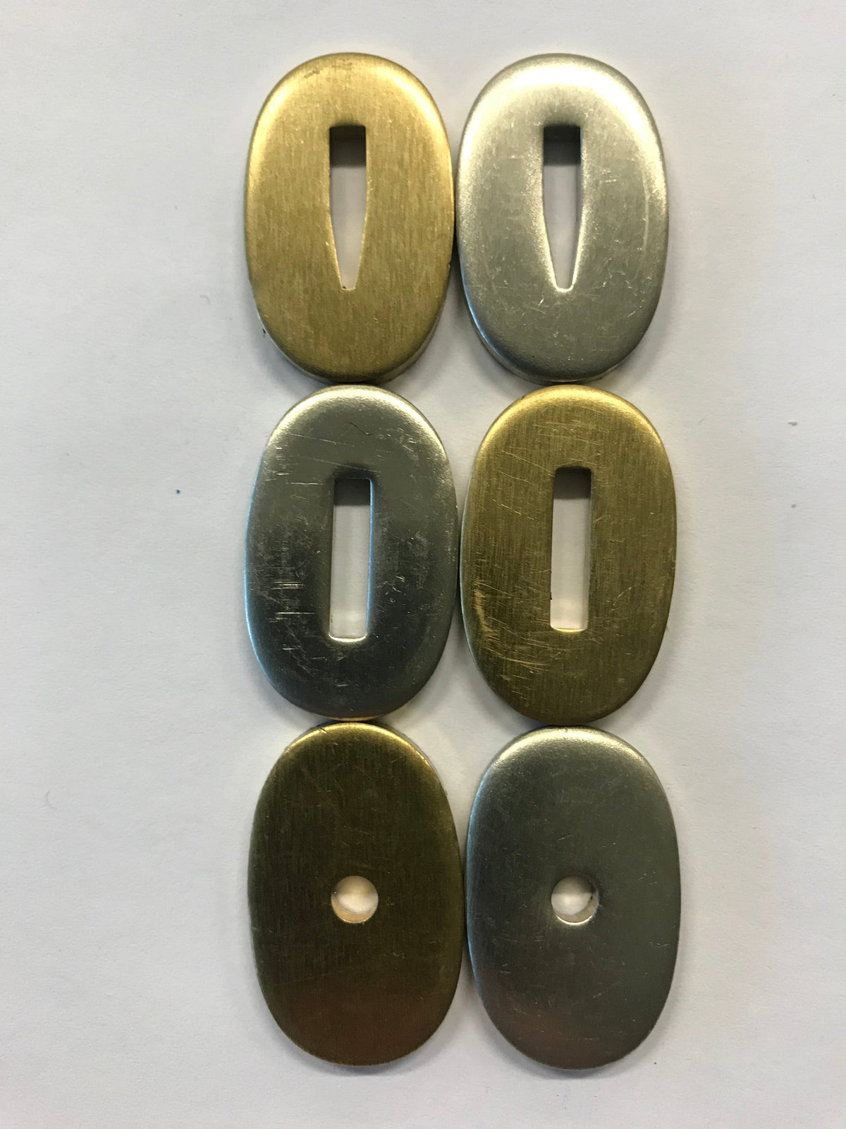 Holkit ja päätykappaleet 19x30mm