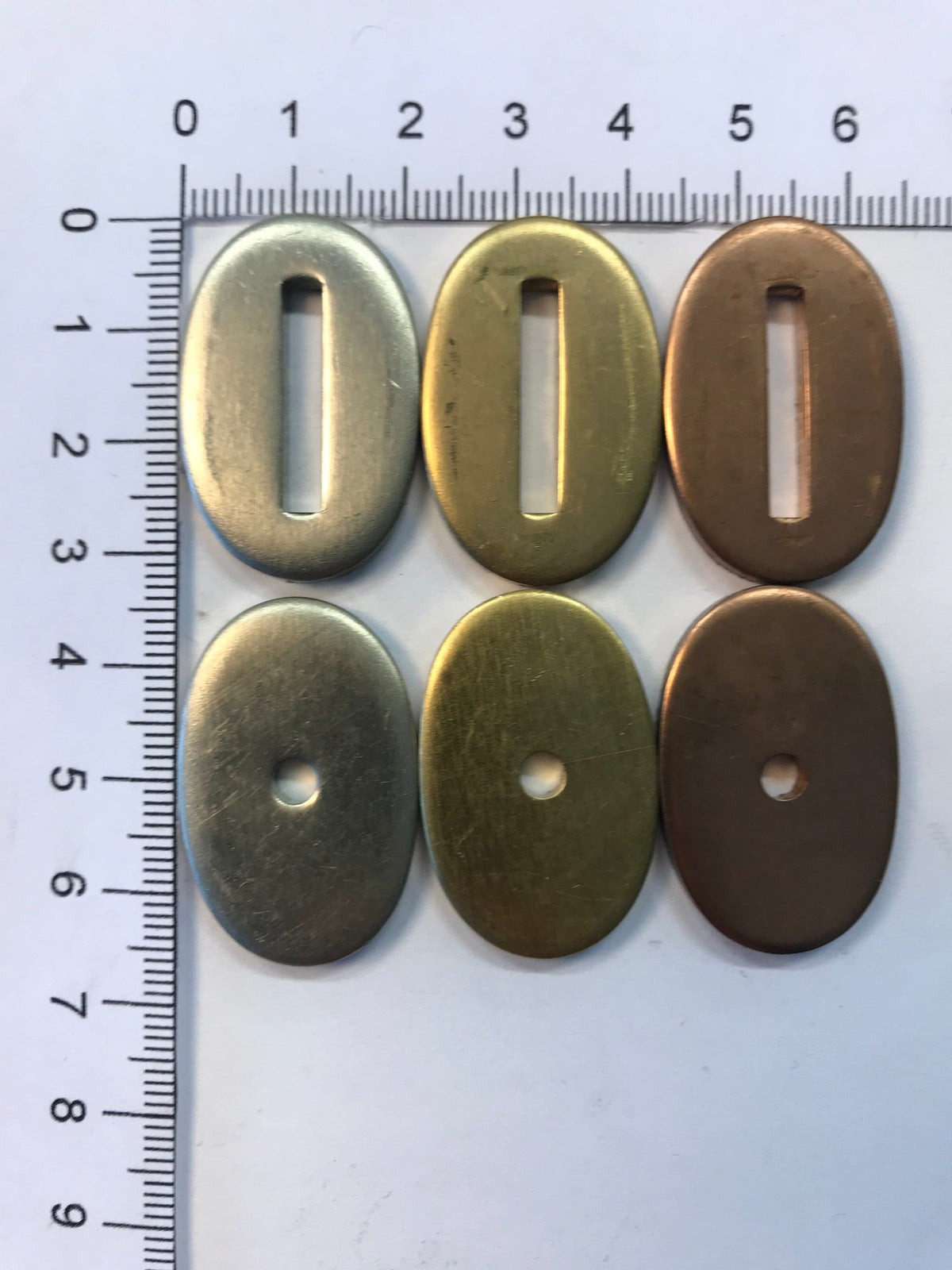 Holk tai päätylevy 21x32mm