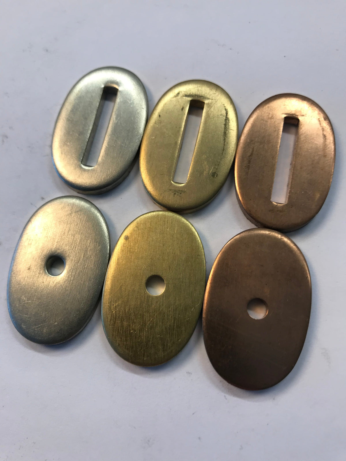 Holk tai päätylevy 21x32mm