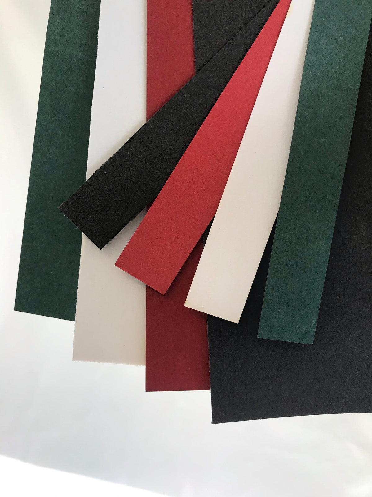 Vulkanisoitu kuituvälilevy (spacer/liner)