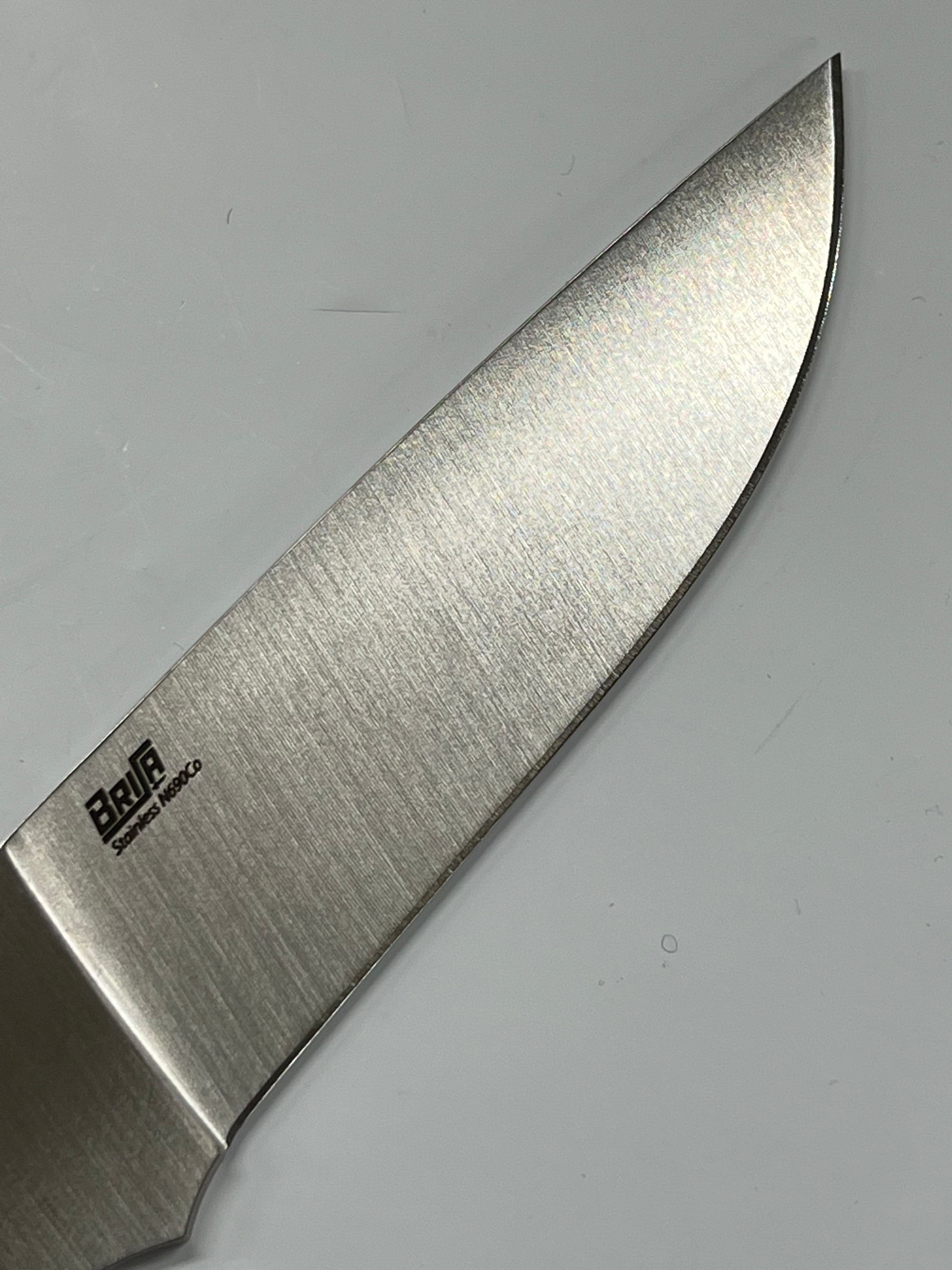 Brisa Trapper 95 Flat N690 ruostumaton terä