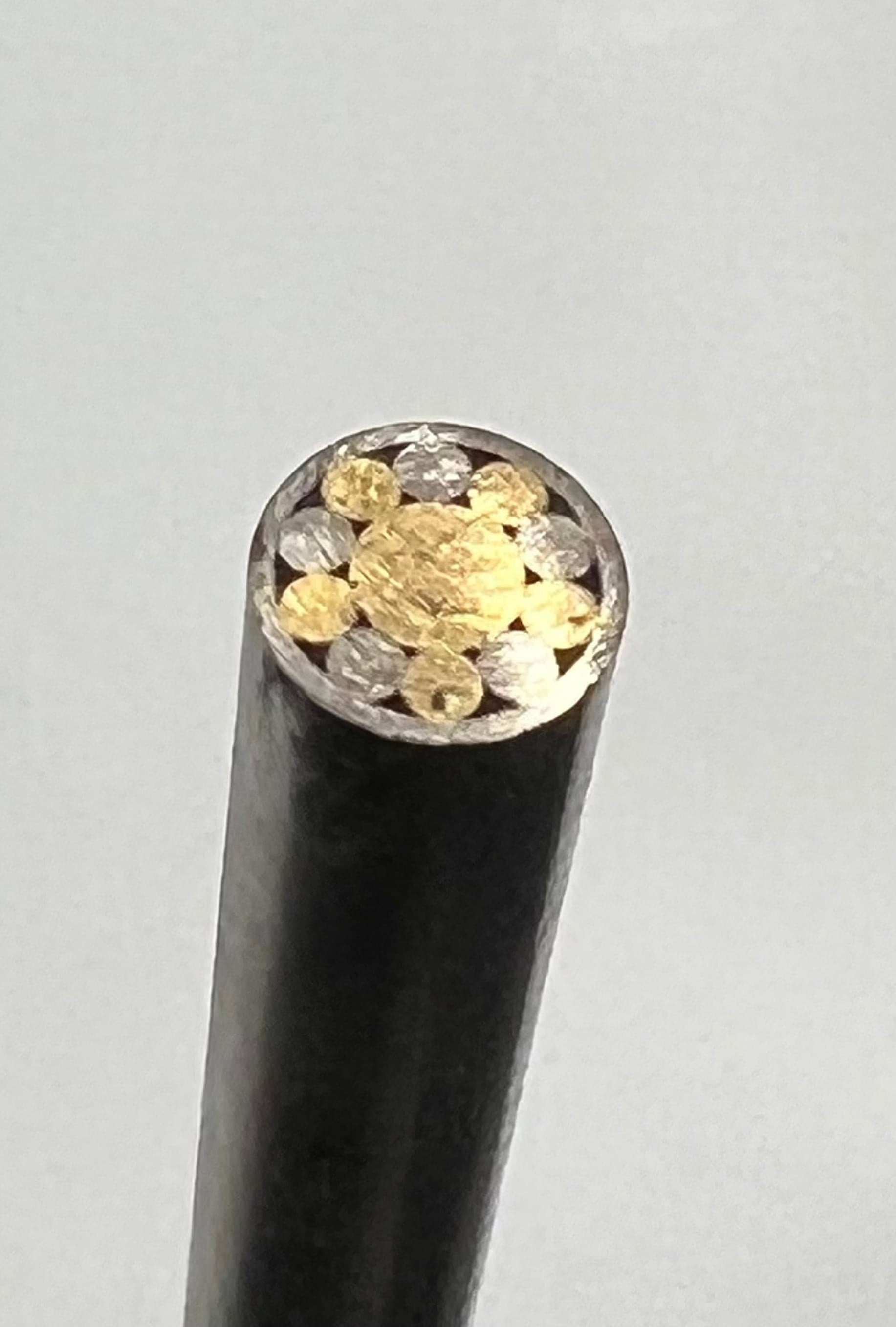 Mosaiikki-niitti 4 mm, varren koriste