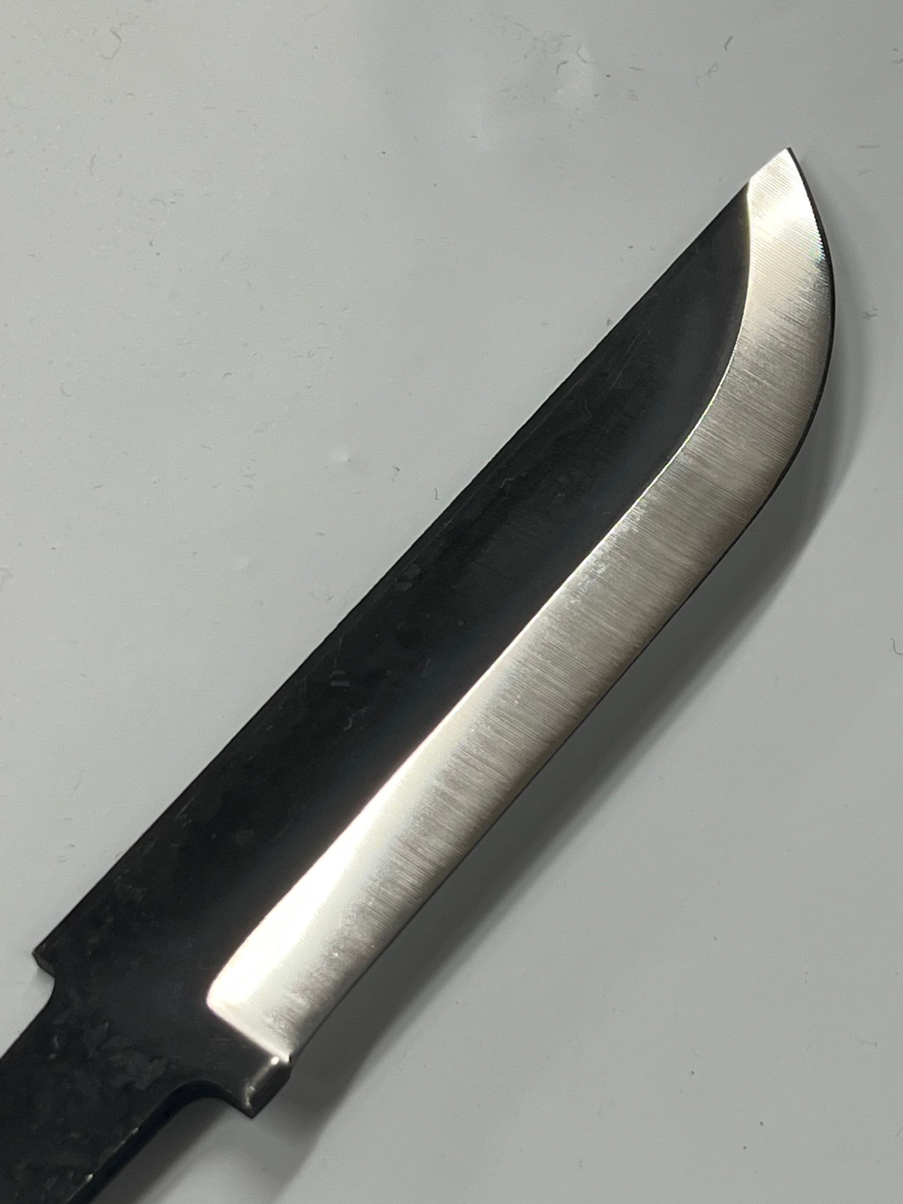 120 mm veitsenterä ricassolla