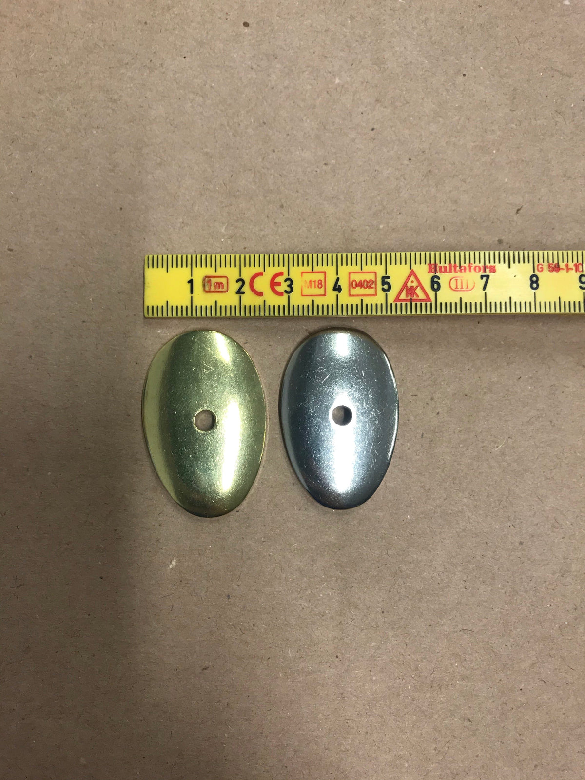 Päätylevy varrelle 25x39 mm