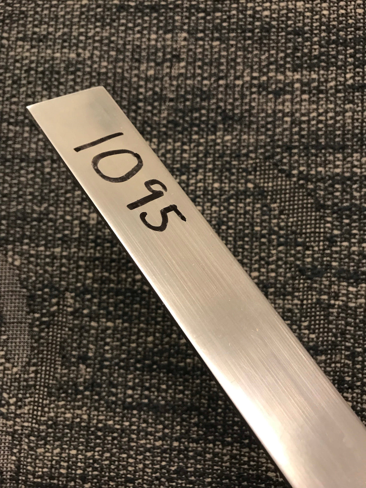 1095 hiiliteräs